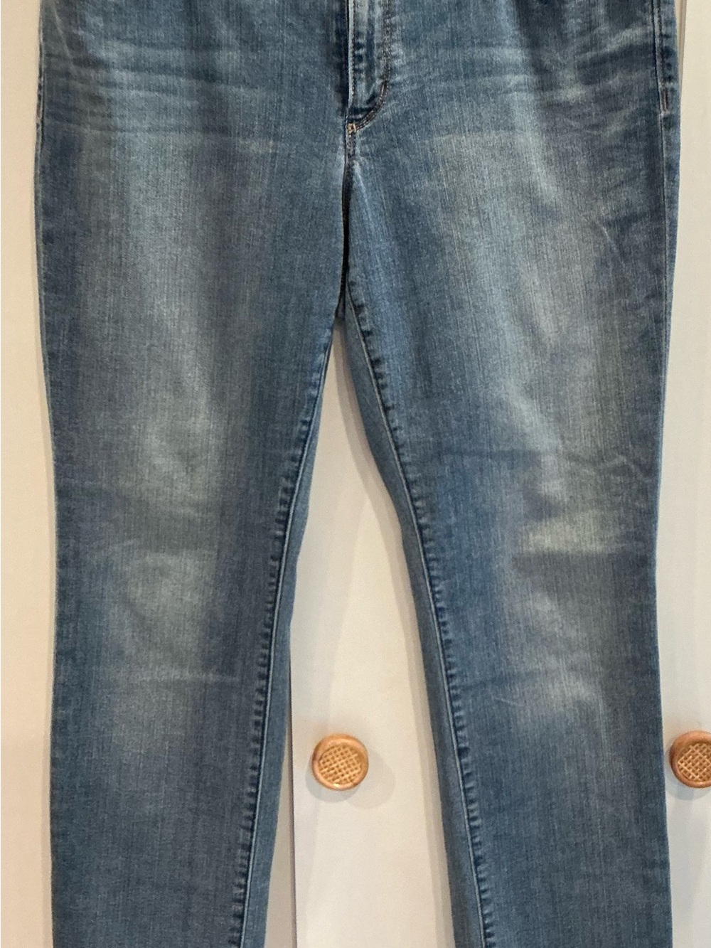LOFT Curvy Straight Leg Jeans in Medium Blue Wash